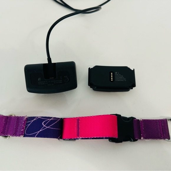 Fi FC2 Dog Collar with Charger and Module (size small) pre-owned - Picture 3 of 3